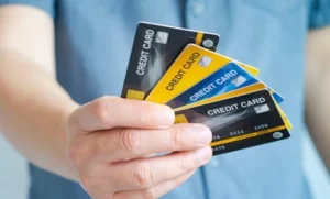 Credit Cards: Advantages and Disadvantages